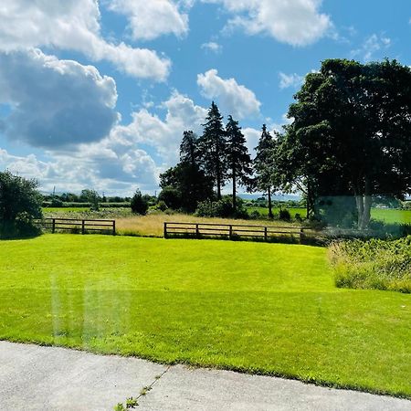 Cutteen Cottage Tulla Bagian luar foto
