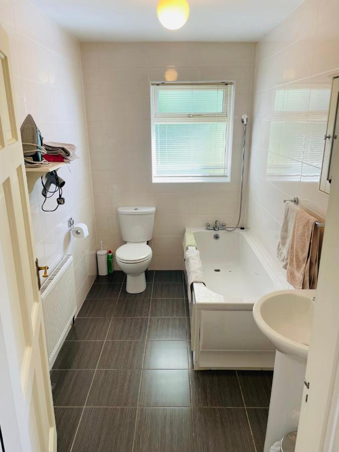 Cutteen Cottage Tulla Bagian luar foto