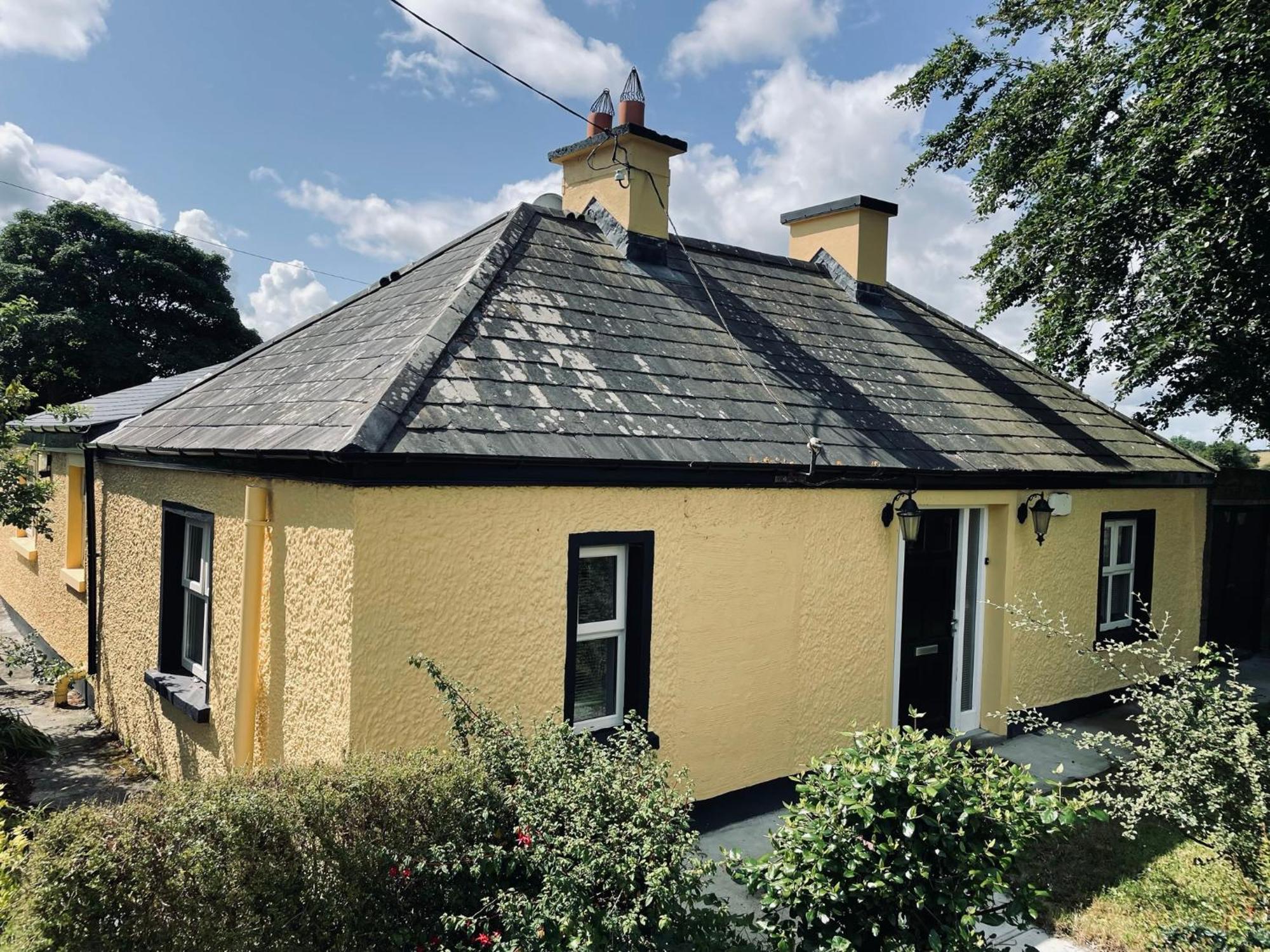 Cutteen Cottage Tulla Bagian luar foto